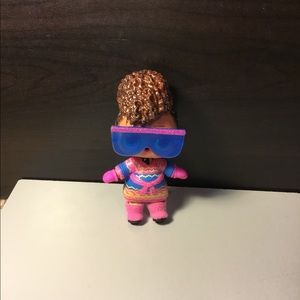 WINTER CHILL lol surprise doll